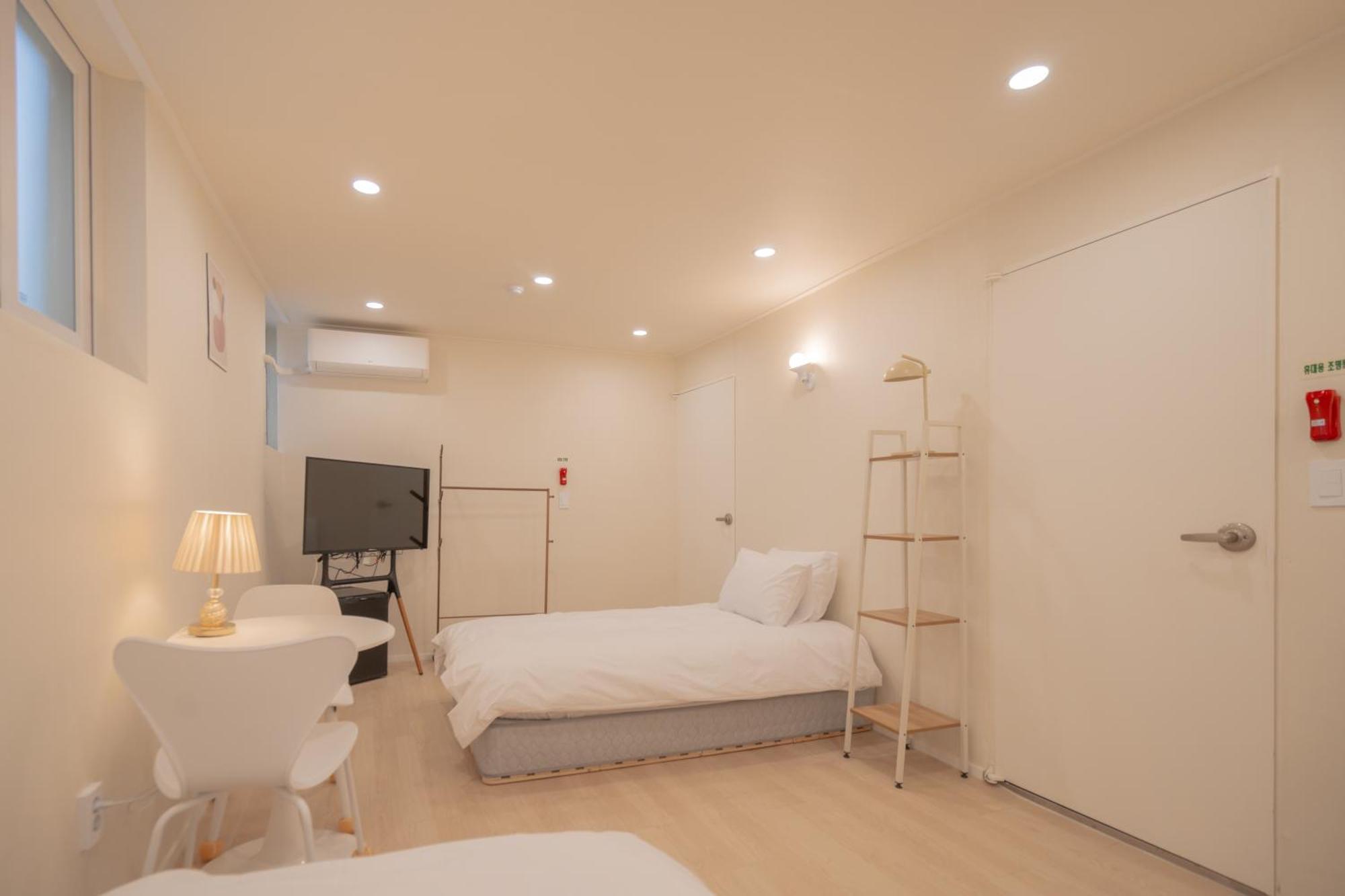 42 Gwangjang Albergue